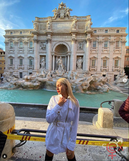 Screenshot 2024-09-22 at 19-25-40 Athena (@athina_xrisantidou) • Φωτογραφίες και βίντεο στο Instagram.png