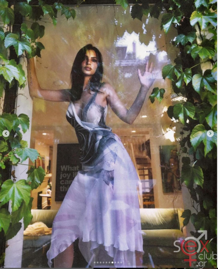Screenshot 2024-08-12 at 22-24-55 Emily Ratajkowski (@emrata) • Φωτογραφίες και βίντεο στο Instagram.png