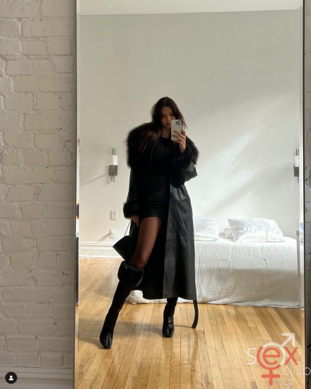 Screenshot 2024-08-12 at 22-25-47 Emily Ratajkowski (@emrata) • Φωτογραφίες και βίντεο στο Instagram.png