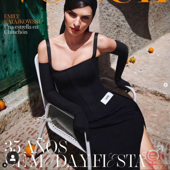 Screenshot 2024-08-12 at 22-30-38 Emily Ratajkowski (@emrata) • Φωτογραφίες και βίντεο στο Instagram.png