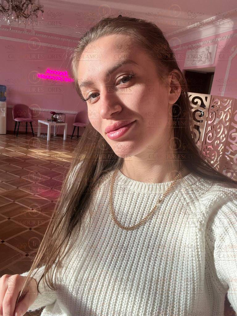 Escort-Yulia-2-3728