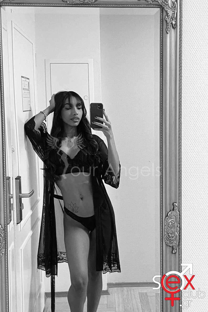 Escort-Mary-3-8051