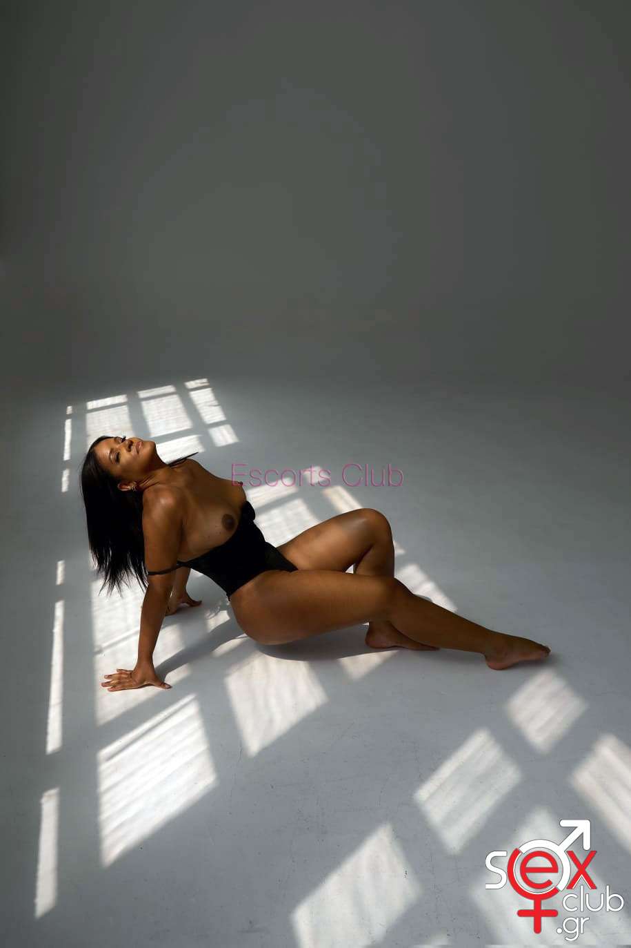 Escort-Manu-9578